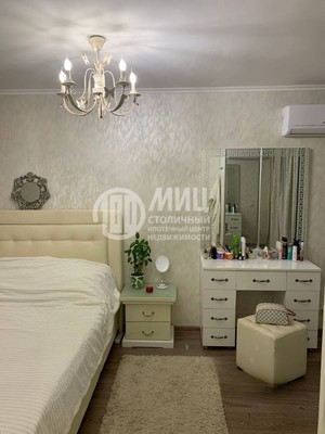 Продам двухкомнатную (2-комн.) квартиру, Ленинский пр-кт, 130к2, Москва г