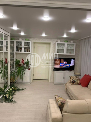 Продам двухкомнатную (2-комн.) квартиру, Ленинский пр-кт, 130к2, Москва г