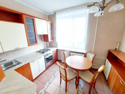 Продам двухкомнатную (2-комн.) квартиру, Академика Комарова ул, 18, Москва г