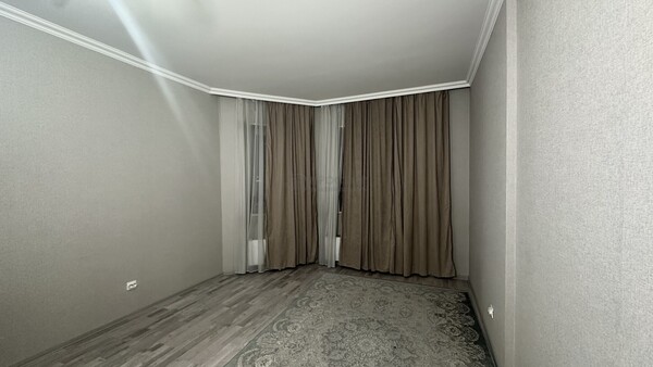 Продам двухкомнатную (2-комн.) квартиру, Александры Монаховой ул, 6, Коммунарка п