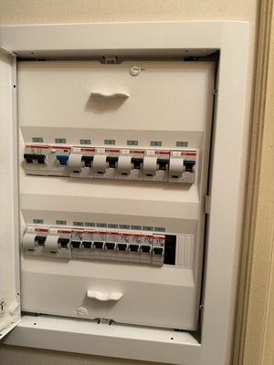 Продам многокомнатную квартиру, Дунаевского ул, 7, Москва г