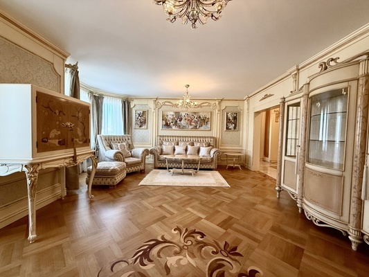 Продам многокомнатную квартиру, Дунаевского ул, 7, Москва г