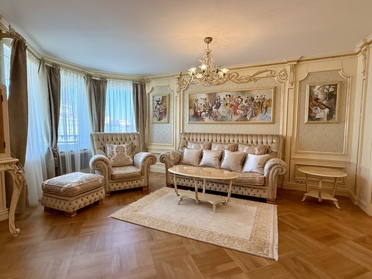 Продам многокомнатную квартиру, Дунаевского ул, 7, Москва г