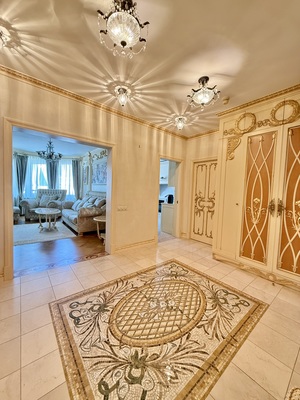 Продам многокомнатную квартиру, Дунаевского ул, 7, Москва г