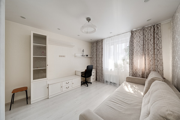 Продам однокомнатную (1-комн.) квартиру, Родниковая ул, 9Ак2, Мешково д