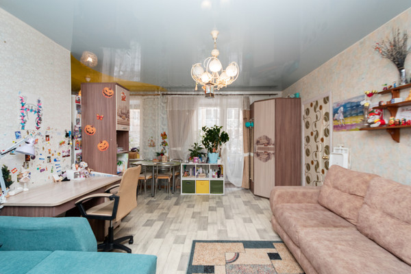 Продам двухкомнатную (2-комн.) квартиру, Российская ул, 1, Иркутск г