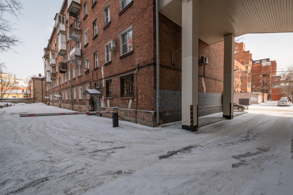 Продам двухкомнатную (2-комн.) квартиру, Российская ул, 1, Иркутск г