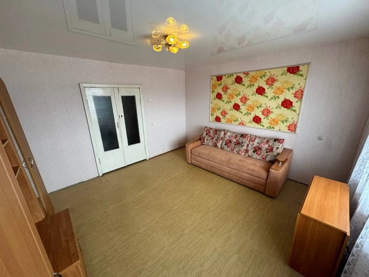 Продам трехкомнатную (3-комн.) квартиру, Индустриальное ш, 14, Комсомольск-на-Амуре г