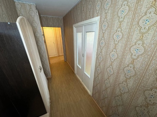 Продам трехкомнатную (3-комн.) квартиру, Индустриальное ш, 14, Комсомольск-на-Амуре г