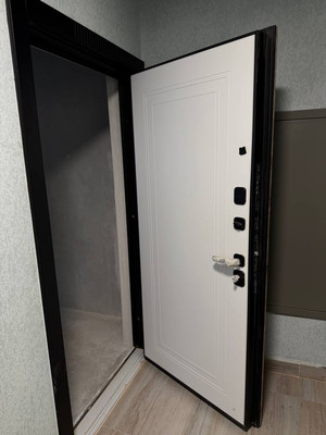 Продам двухкомнатную (2-комн.) квартиру, Свердловская ул, 6е, Красноярск г