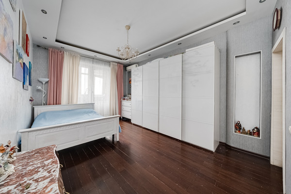 Продам двухкомнатную (2-комн.) квартиру, Новокуркинское ш, 51, Москва г