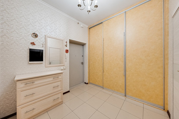 Продам двухкомнатную (2-комн.) квартиру, Новокуркинское ш, 51, Москва г