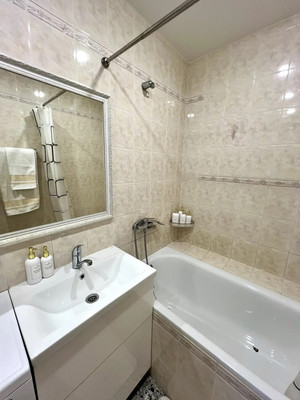 Продам однокомнатную (1-комн.) квартиру, Родниковая ул, 2к2, Анапа г