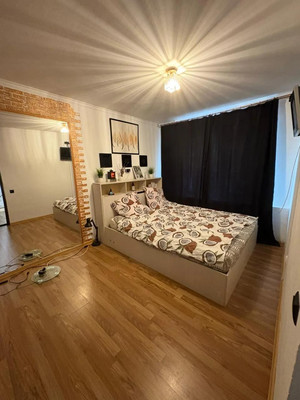 Продам двухкомнатную (2-комн.) квартиру, Горького ул, 631, Витязево с