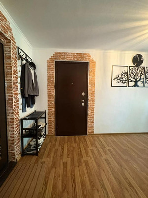 Продам двухкомнатную (2-комн.) квартиру, Горького ул, 631, Витязево с