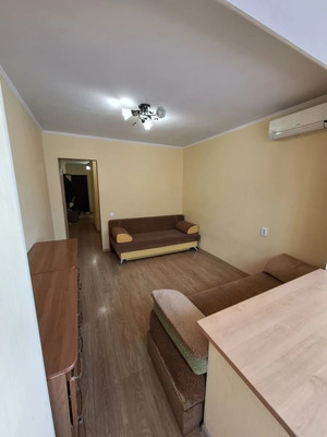 Продам трехкомнатную (3-комн.) квартиру, Горького ул, 72, Анапа г