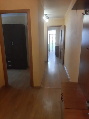 Продам трехкомнатную (3-комн.) квартиру, Горького ул, 72, Анапа г