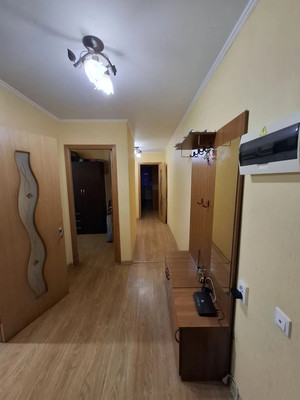 Продам трехкомнатную (3-комн.) квартиру, Горького ул, 72, Анапа г