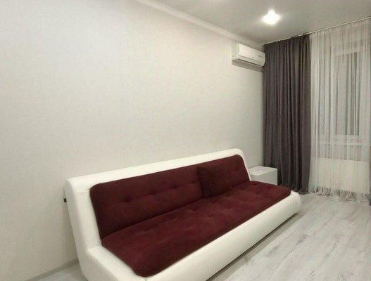 Продам однокомнатную (1-комн.) квартиру, Парковая ул, 60к2, Анапа г