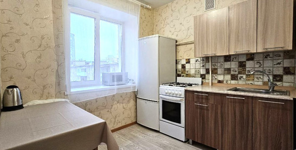 Сдам двухкомнатную (2-комн.) квартиру, Газеты Звезда ул, 44А, Пермь г