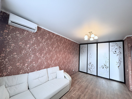 Продам однокомнатную (1-комн.) квартиру, Ибрагимова пр-кт, 7, Казань г