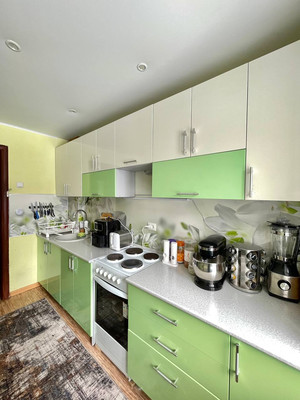 Продам трехкомнатную (3-комн.) квартиру, Республики ул, 76, Ишим г