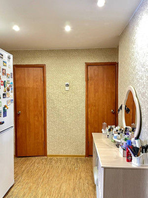 Продам трехкомнатную (3-комн.) квартиру, Республики ул, 76, Ишим г