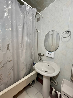 Продам трехкомнатную (3-комн.) квартиру, Республики ул, 76, Ишим г