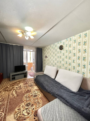 Продам трехкомнатную (3-комн.) квартиру, Республики ул, 76, Ишим г