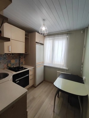 Продам трехкомнатную (3-комн.) квартиру, Антона Петрова ул, 222, Барнаул г