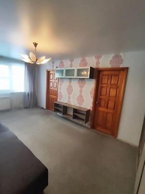 Продам трехкомнатную (3-комн.) квартиру, Антона Петрова ул, 222, Барнаул г