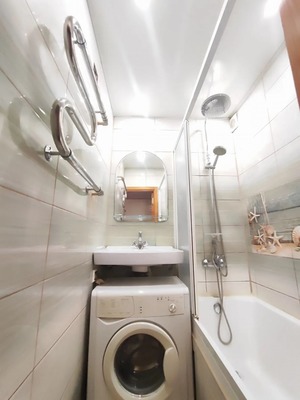 Продам трехкомнатную (3-комн.) квартиру, Антона Петрова ул, 222, Барнаул г