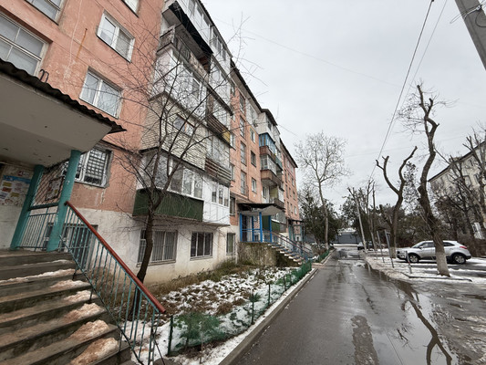 Продам двухкомнатную (2-комн.) квартиру, Ульянова Дмитрия ул, 20, Ялта г