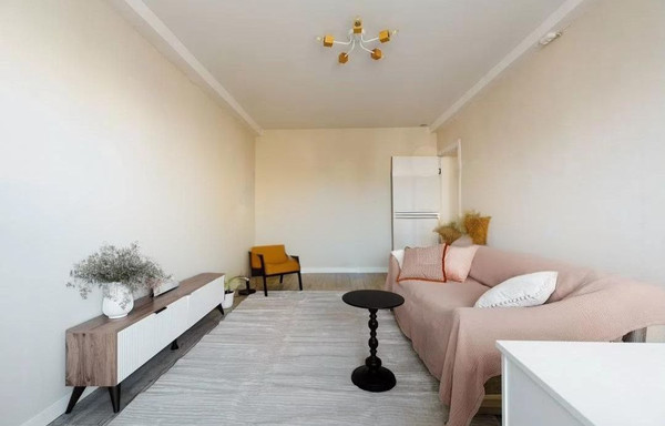 Продам двухкомнатную (2-комн.) квартиру, Киевская ул, 124, Симферополь г