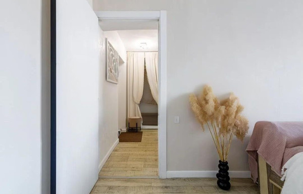 Продам двухкомнатную (2-комн.) квартиру, Киевская ул, 124, Симферополь г