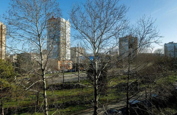 Продам двухкомнатную (2-комн.) квартиру, Киевская ул, 124, Симферополь г