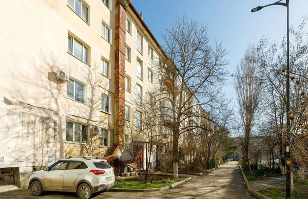 Продам двухкомнатную (2-комн.) квартиру, Киевская ул, 124, Симферополь г