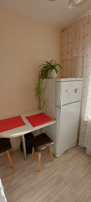 Сдам двухкомнатную (2-комн.) квартиру, Среднеохтинский пр-кт, 3к2, Санкт-Петербург г