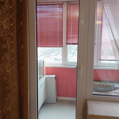 Продам трехкомнатную (3-комн.) квартиру, Рощинская ул, 9, Гатчина г