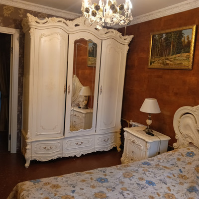 Продам трехкомнатную (3-комн.) квартиру, Рощинская ул, 9, Гатчина г