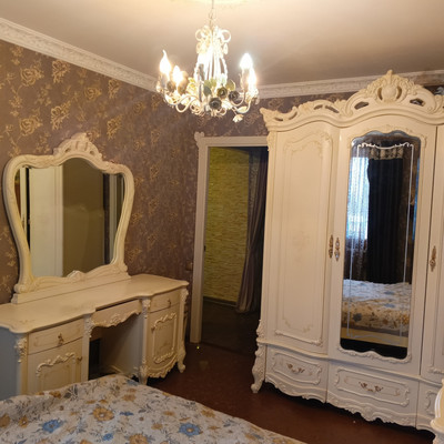 Продам трехкомнатную (3-комн.) квартиру, Рощинская ул, 9, Гатчина г