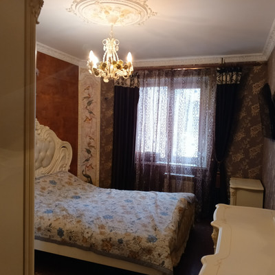 Продам трехкомнатную (3-комн.) квартиру, Рощинская ул, 9, Гатчина г