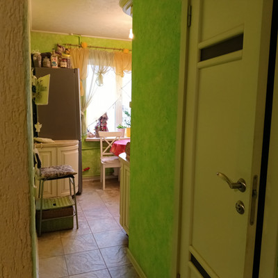 Продам трехкомнатную (3-комн.) квартиру, Рощинская ул, 9, Гатчина г