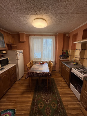 Продам трехкомнатную (3-комн.) квартиру, Строителей ул, 103, Ханты-Мансийск г