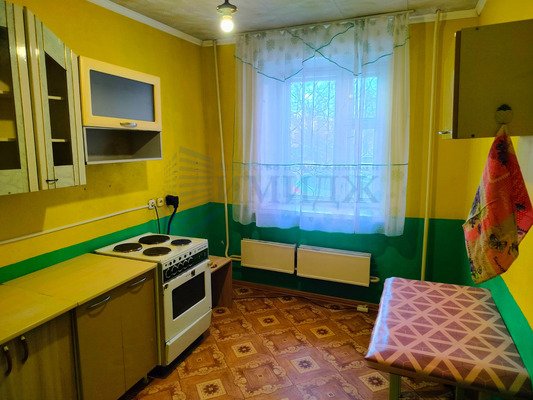 Сдам двухкомнатную (2-комн.) квартиру, Парашютная ул, 19А, Красноярск г