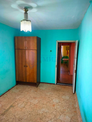 Сдам двухкомнатную (2-комн.) квартиру, Парашютная ул, 19А, Красноярск г