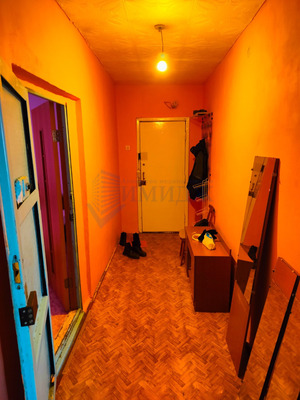 Сдам двухкомнатную (2-комн.) квартиру, Парашютная ул, 19А, Красноярск г