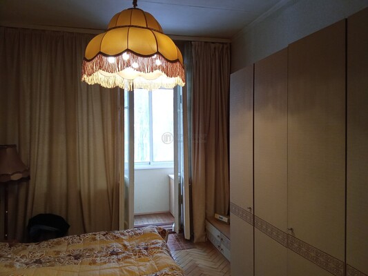 Продам трехкомнатную (3-комн.) квартиру, Мичуринский пр-кт, 54к5, Москва г