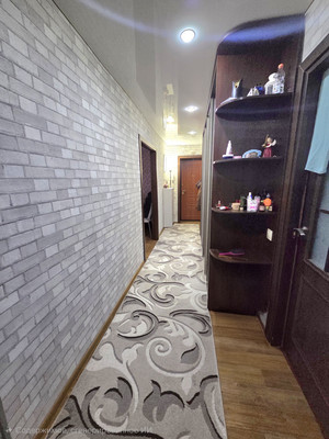 Продам трехкомнатную (3-комн.) квартиру, Ильича ул, 19/43, Казань г