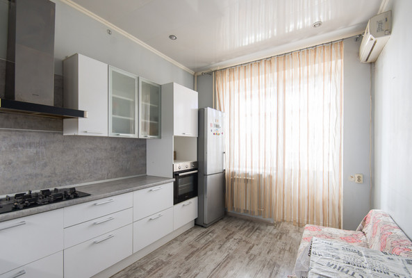 Продам однокомнатную (1-комн.) квартиру, Космонавтов пр-кт, 46, Ростов-на-Дону г